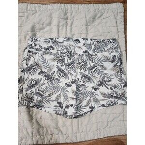 Old Navy Pixie Casual Shorts Women's Size 10 Floral  Leaves Print Ivory Gray